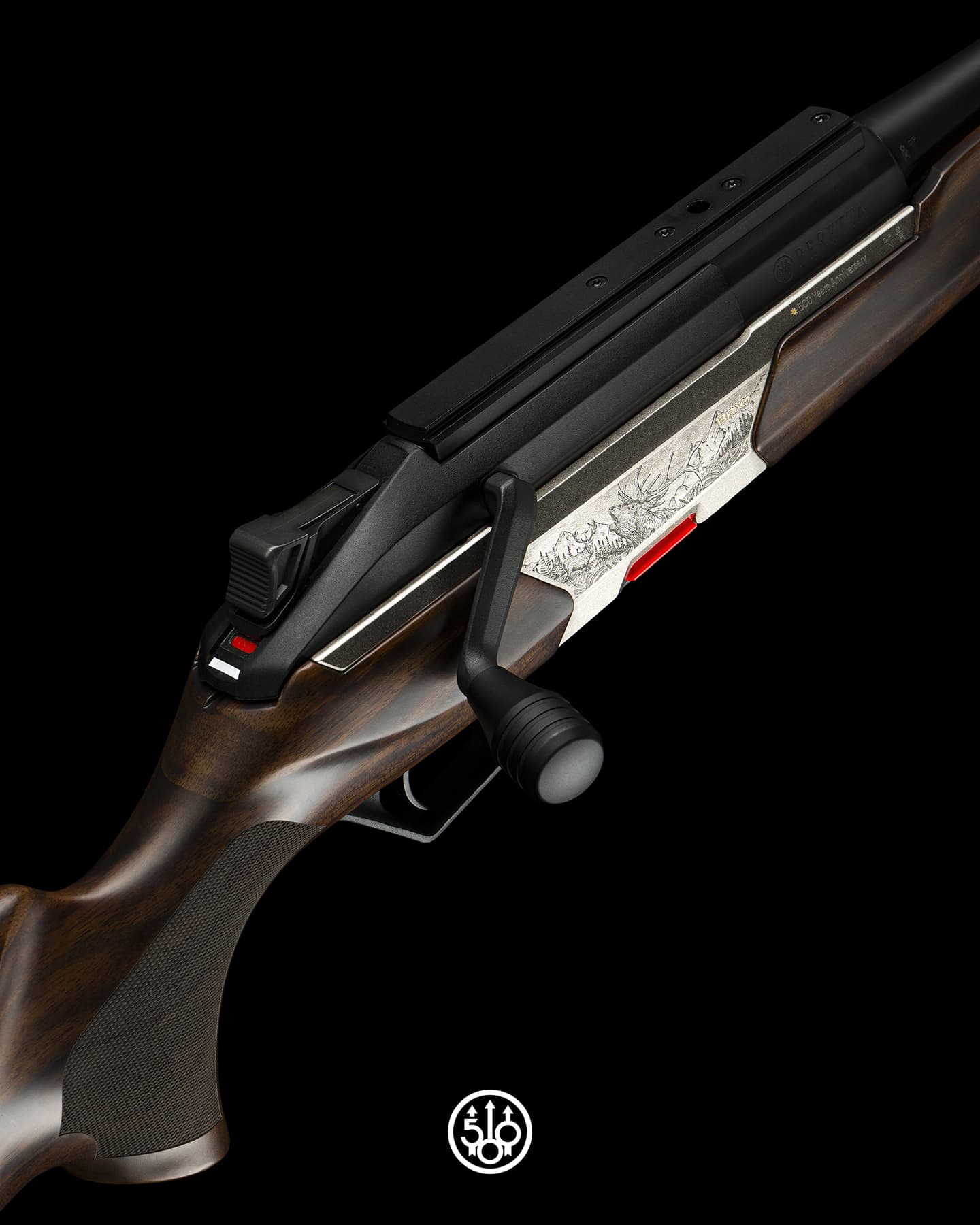 Beretta BRX1 500 Years Limited Edition gravürlü gövde ve ExtraGrain ahşap detayları